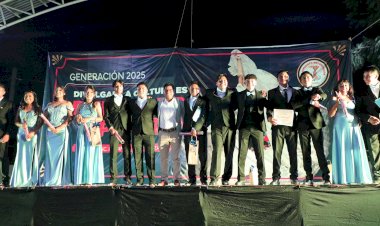 PLC Oaxaca gradúa nueva generación de jóvenes altruistas