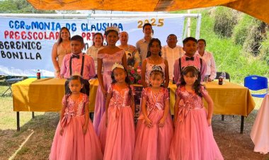 Niños de Xalapa se gradúan en escuelas precarias; la 4T no resuelve