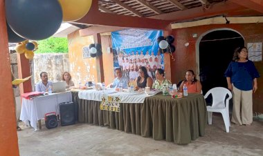 Telesecundaria de Acapulco celebra clausura con danza y poesía