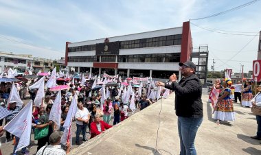 Antorcha instala plantón en explanada de alcaldía Tláhuac, CDMX