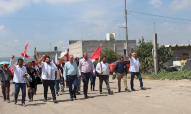 Tras años de lucha, llega agua y luz a colonia Manuel Serrano Vallejo