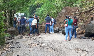 Caminos en mal estado ponen en riesgo a alumnos y maestros en Chiapas