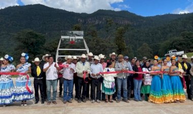 En Durango se inauguró la nueva cancha comunitaria en la localidad de la Soledad y la Silla, Mezquital
