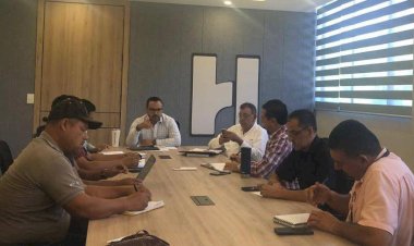 Secretaría del H. Ayuntamiento se compromete a iniciar obras de pavimentación