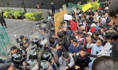 Continúa la represión contra los estudiantes