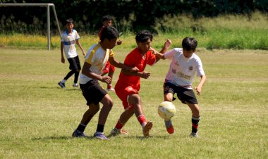 Antorcha llama a los hombres y mujeres a practicar el deporte