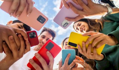 Tecnología que adormece a los jóvenes y ahonda el individualismo