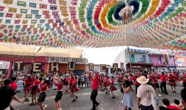 Más de 300 artistas de Tehuacán se presentan en la Feria Tecomatlán 2026